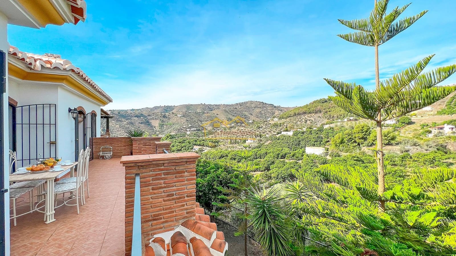 3 soveværelse Villa til salg i Frigiliana med swimmingpool garage - € 615.000 (Ref: 7927775)