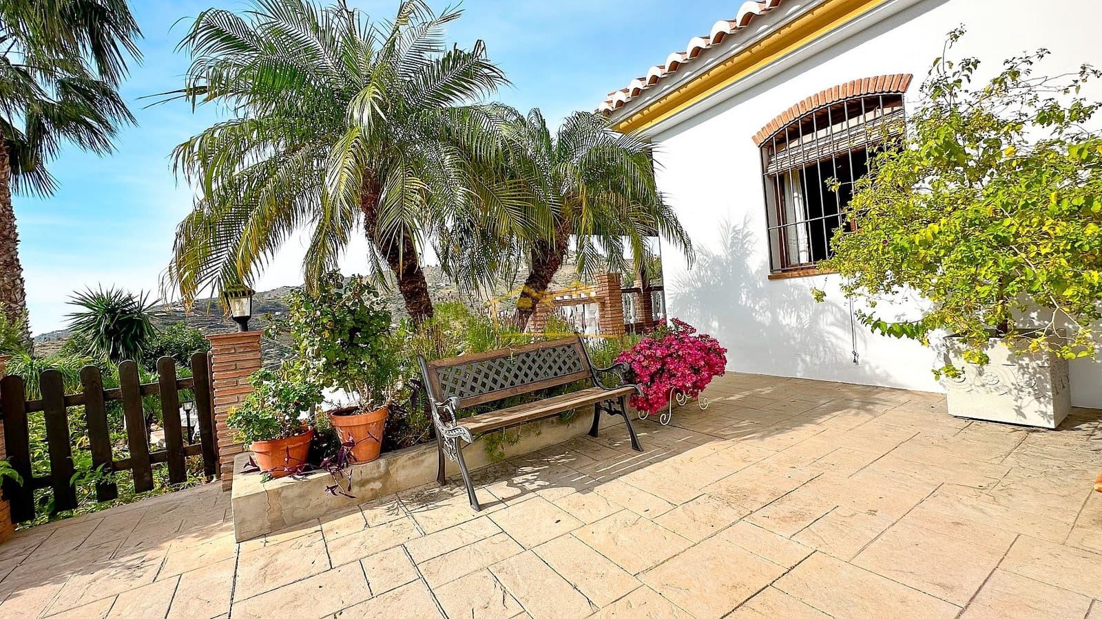 3 soveværelse Villa til salg i Frigiliana med swimmingpool garage - € 615.000 (Ref: 7927775)