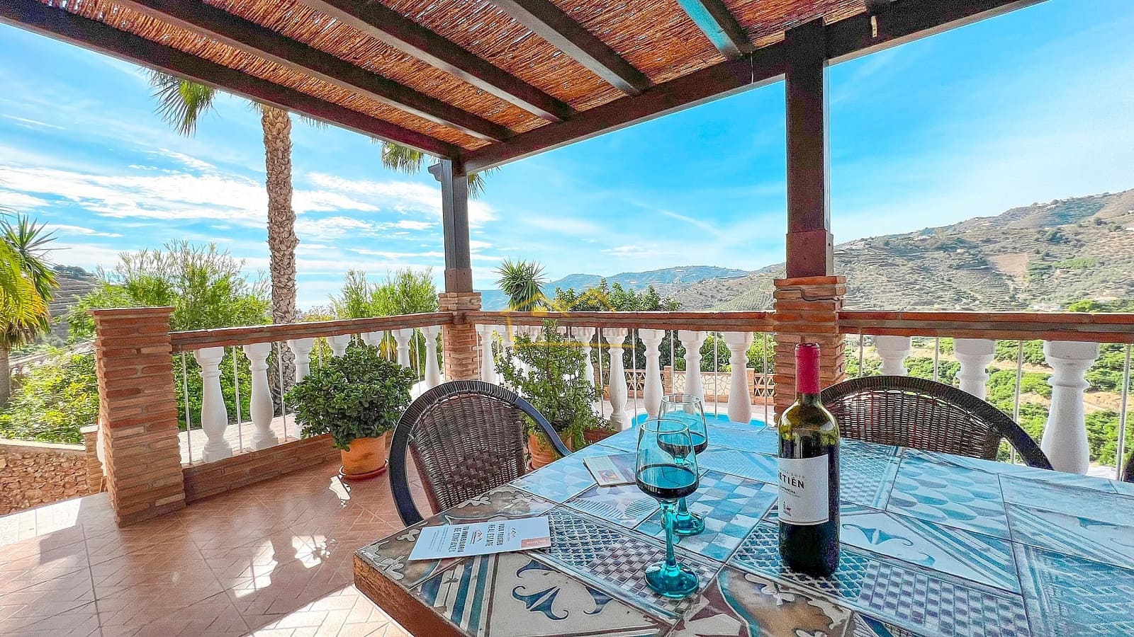 3 soveværelse Villa til salg i Frigiliana med swimmingpool garage - € 615.000 (Ref: 7927775)