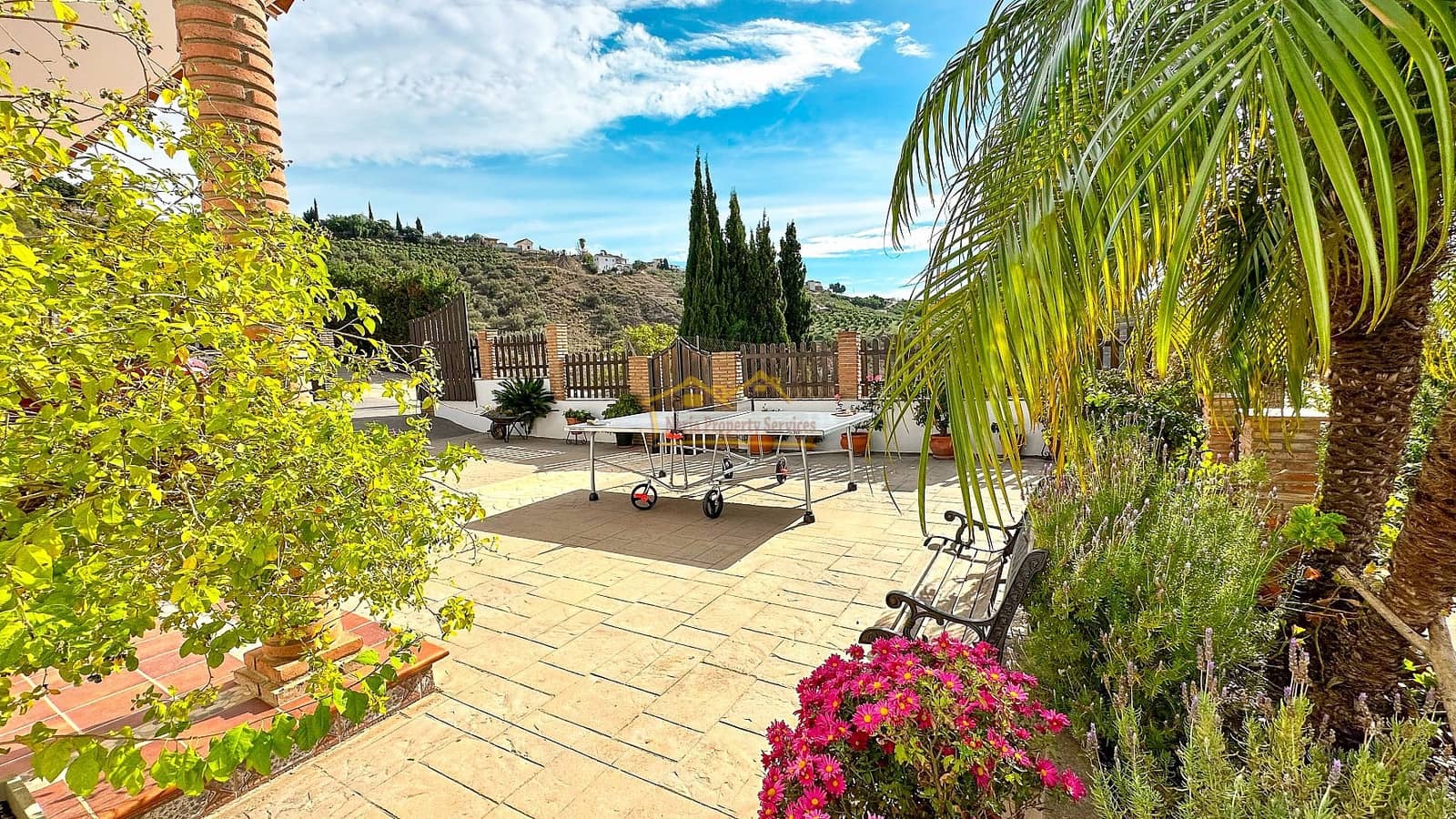 3 soveværelse Villa til salg i Frigiliana med swimmingpool garage - € 615.000 (Ref: 7927775)