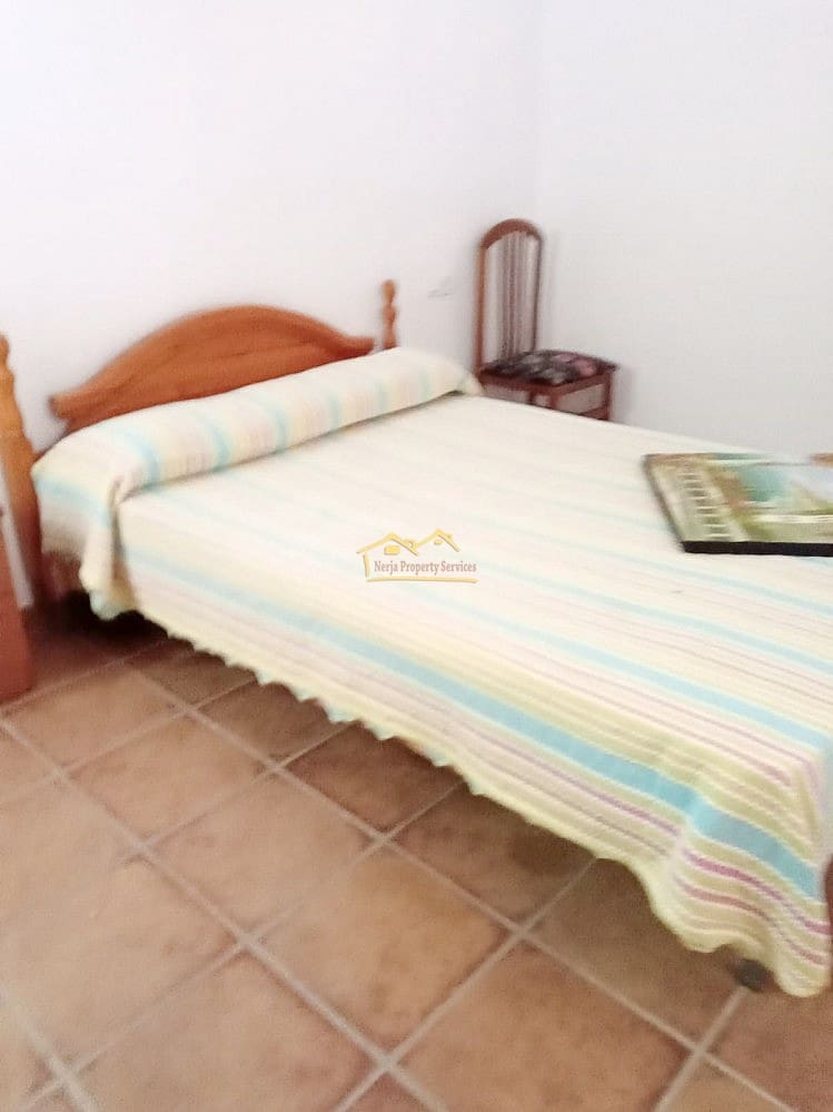 4 soveværelse Villa til salg i Jayena med garage - € 65.000 (Ref: 7963534)