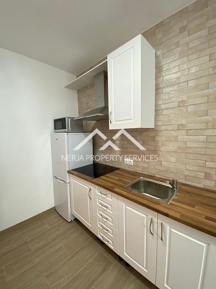 1 sovrum Lägenhet att hyra i Maro - 600 € (Ref: 7963535)