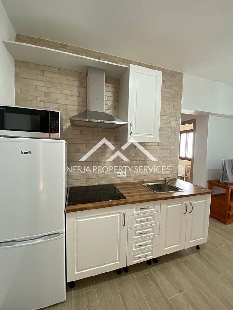 1 sovrum Lägenhet att hyra i Maro - 600 € (Ref: 7963535)