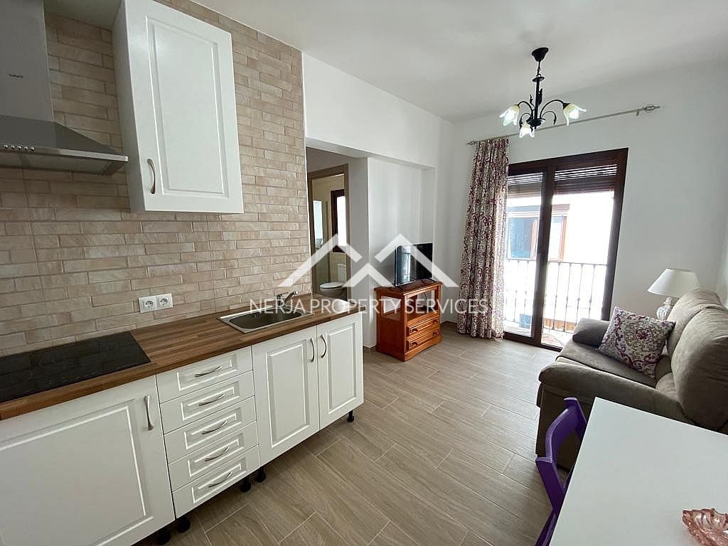 1 sovrum Lägenhet att hyra i Maro - 600 € (Ref: 7963535)