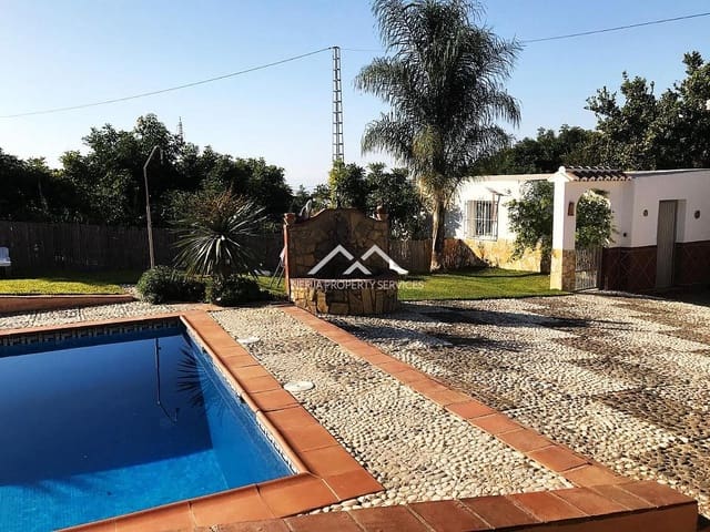 3 bedroom Villa for rent in Centro, Nerja with pool garage - € 1,850 (Ref: 8022754)