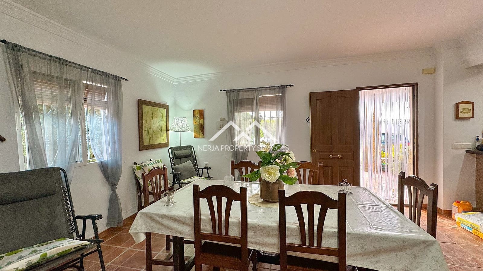 3 bedroom Villa for rent in Nerja with pool garage - € 1,850 (Ref: 8022754)