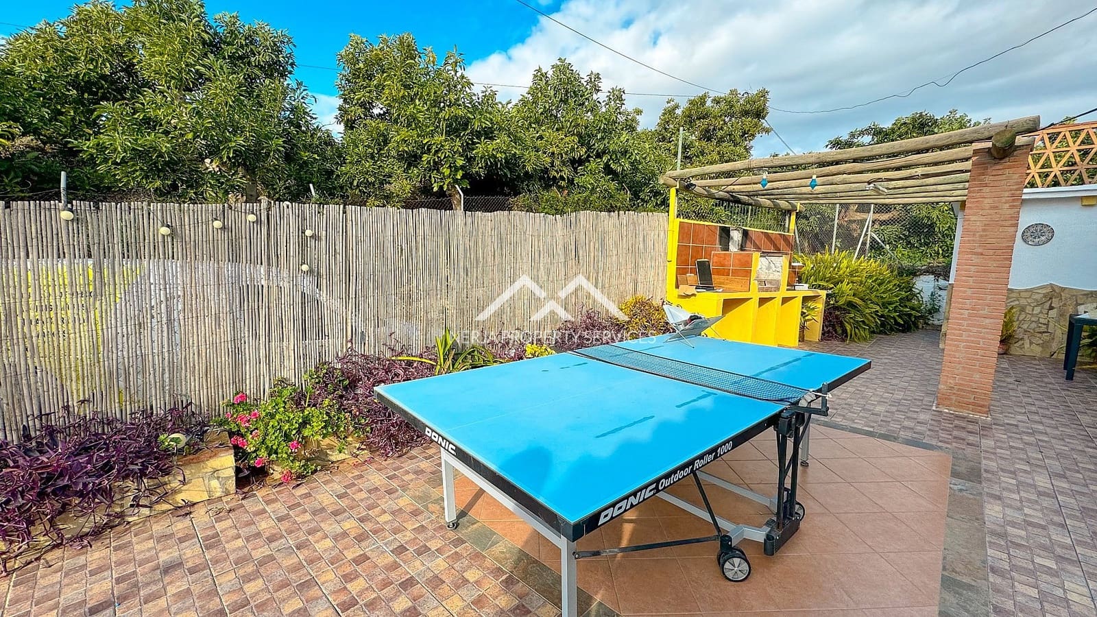 3 bedroom Villa for rent in Nerja with pool garage - € 1,850 (Ref: 8022754)