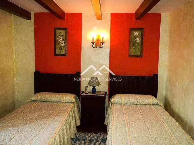 3 slaapkamer Villa te huur in Frigiliana met zwembad garage - € 1.400 (Ref: 8024916)