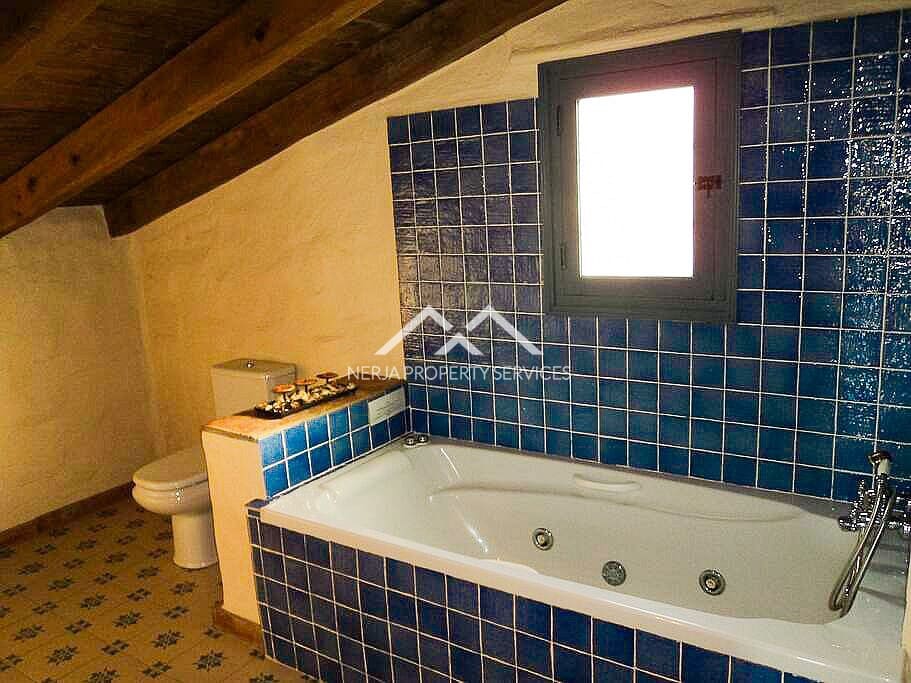 3 slaapkamer Villa te huur in Frigiliana met zwembad garage - € 1.400 (Ref: 8024916)