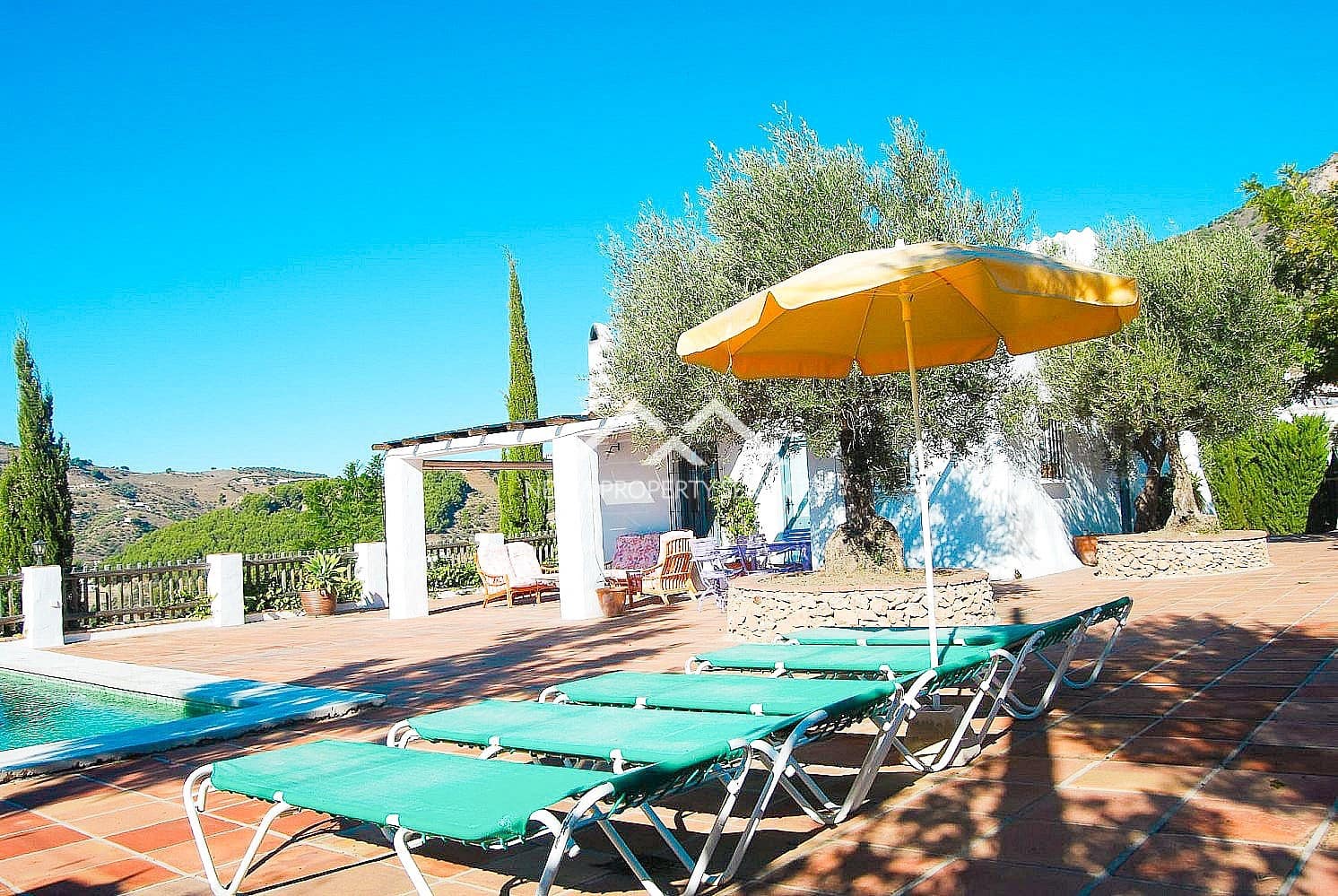 3 slaapkamer Villa te huur in Frigiliana met zwembad garage - € 1.400 (Ref: 8024916)