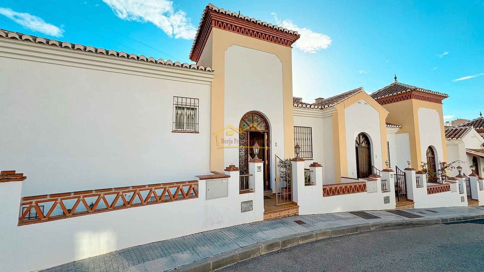 4 soverom Villa til salgs i Nerja med garasje - € 495 000 (Ref: 8083166)