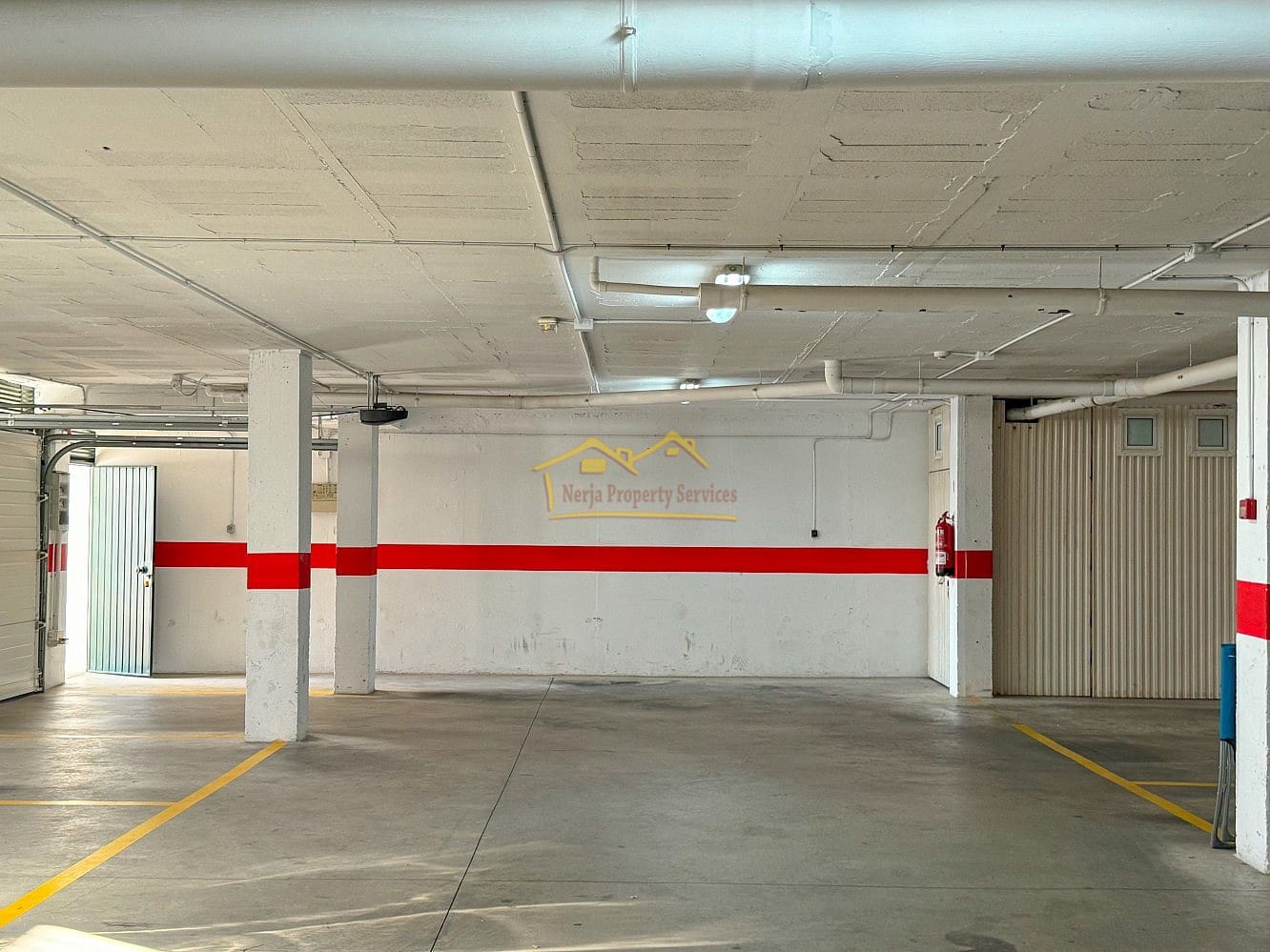 4 soverom Villa til salgs i Nerja med garasje - € 495 000 (Ref: 8083166)