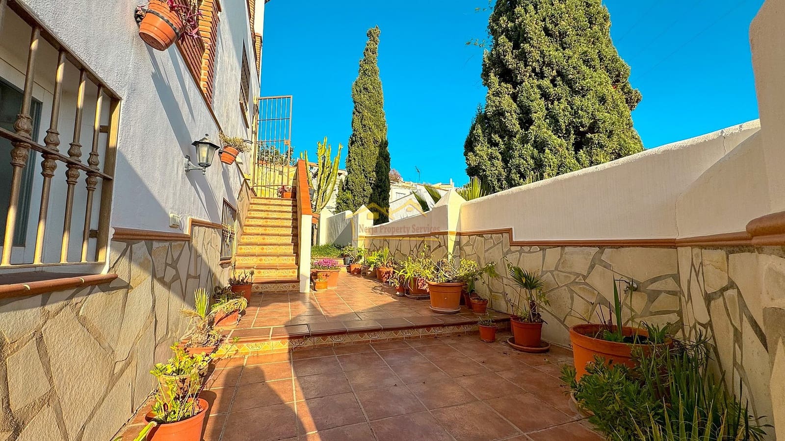 4 soverom Villa til salgs i Nerja med garasje - € 495 000 (Ref: 8083166)