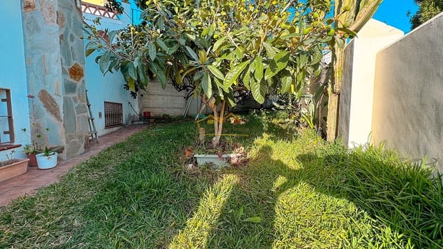 4 sovrum Villa till salu i Centro, Nerja med garage - 495 000 € (Ref: 8083166)