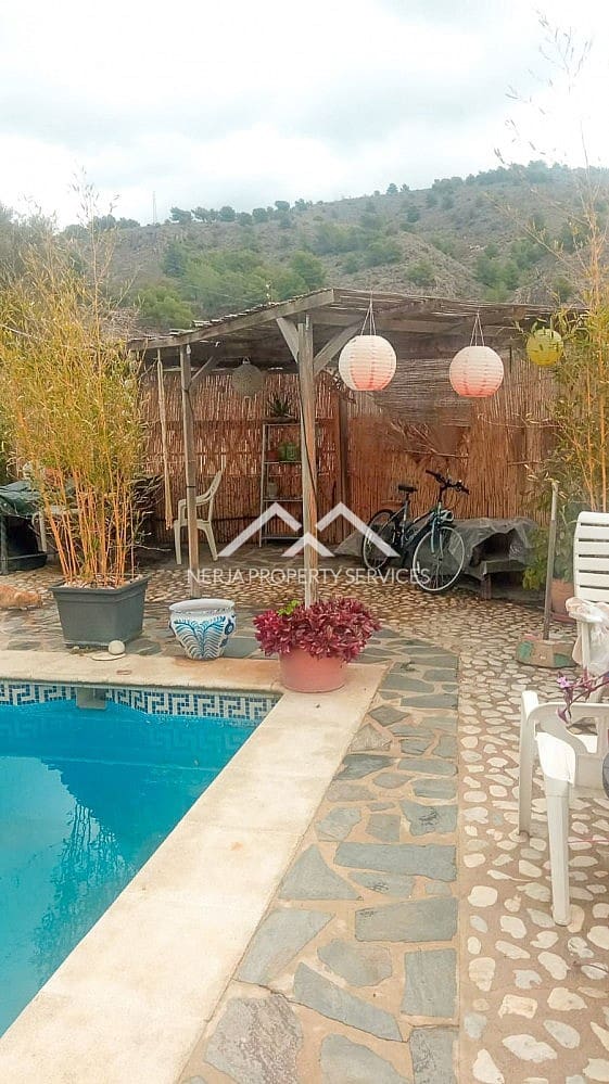 3 bedroom Villa for rent in Frigiliana with pool garage - € 1,500 (Ref: 8086170)