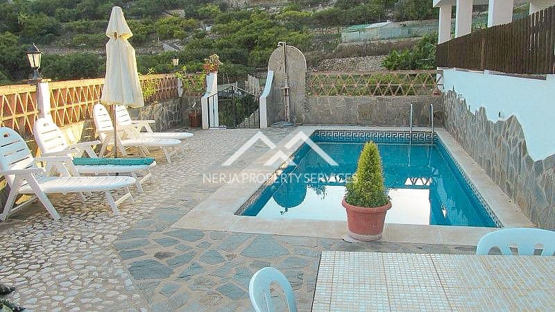 3 bedroom Villa for rent in Frigiliana with pool garage - € 1,500 (Ref: 8086170)