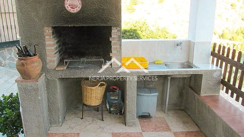 3 bedroom Villa for rent in Frigiliana with pool garage - € 1,500 (Ref: 8086170)