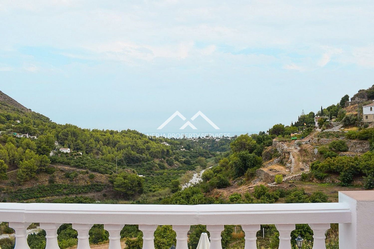 3 bedroom Villa for rent in Frigiliana with pool garage - € 1,500 (Ref: 8086170)