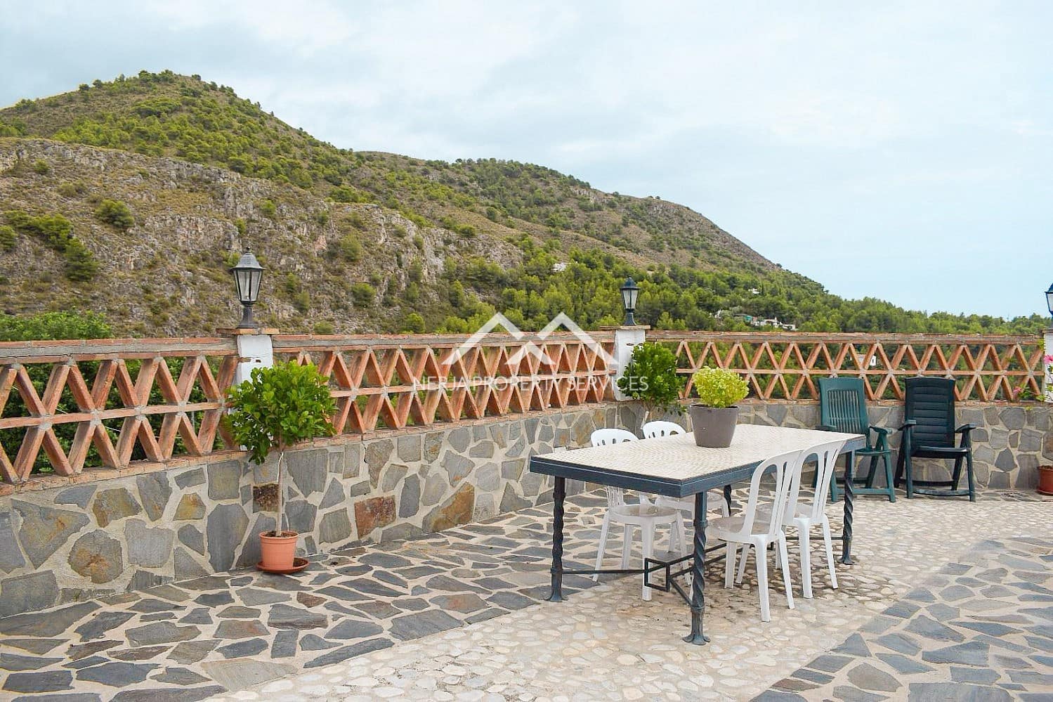 3 bedroom Villa for rent in Frigiliana with pool garage - € 1,500 (Ref: 8086170)