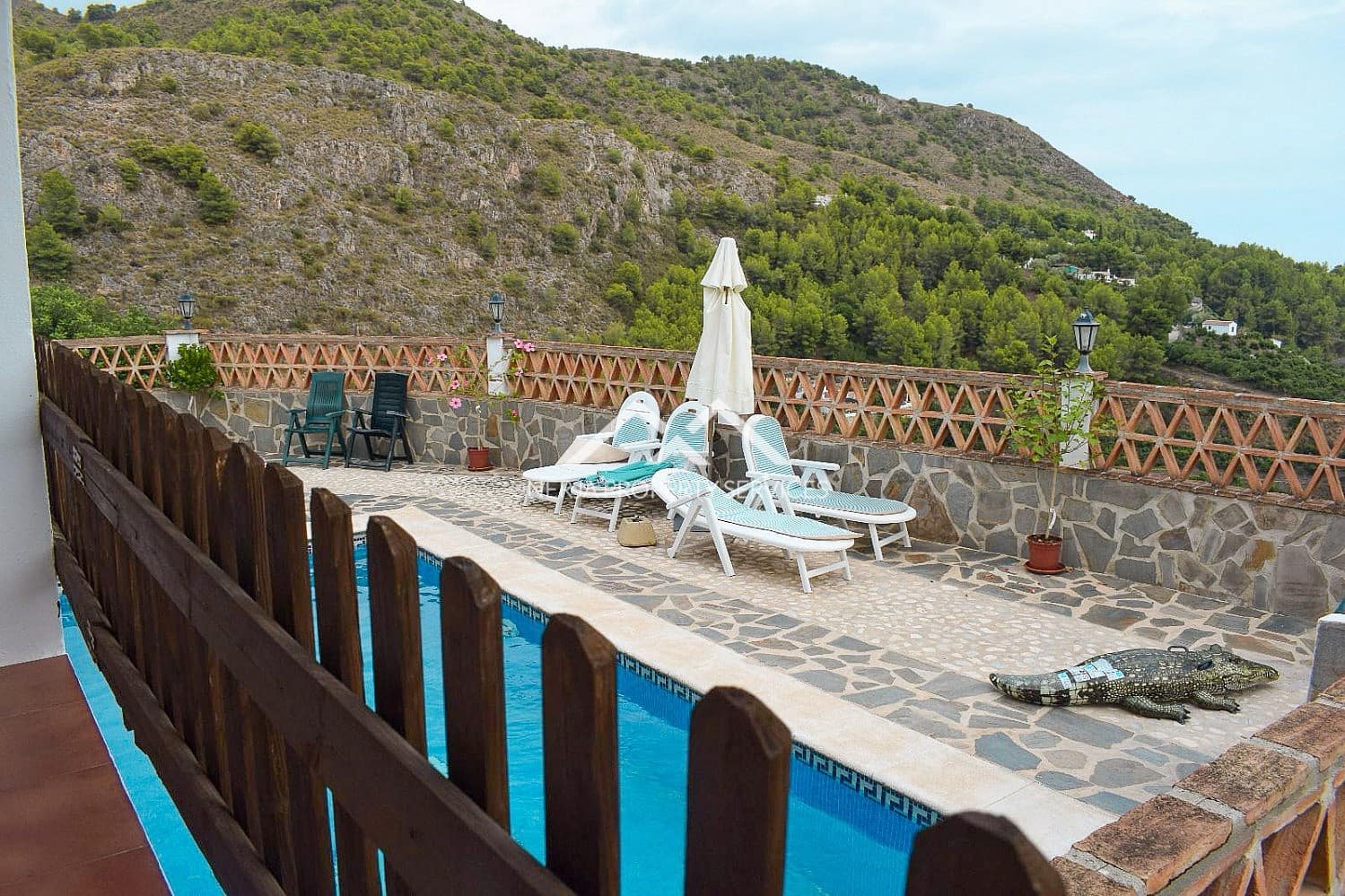 3 bedroom Villa for rent in Frigiliana with pool garage - € 1,500 (Ref: 8086170)