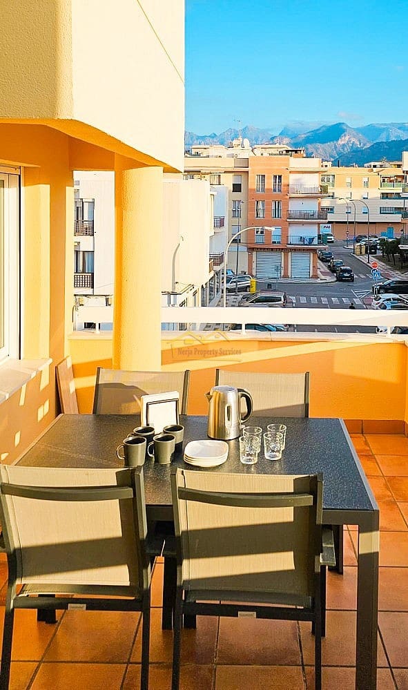 2 soverom Penthouse til salgs i Nerja - € 465 000 (Ref: 8116097)