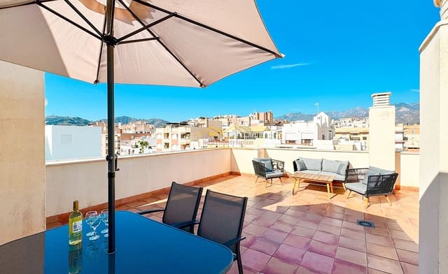 2 soverom Penthouse til salgs i Centro, Nerja - € 465 000 (Ref: 8116097)