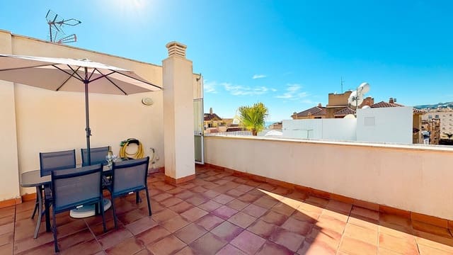 2 soverom Penthouse til salgs i Centro, Nerja - € 465 000 (Ref: 8116097)