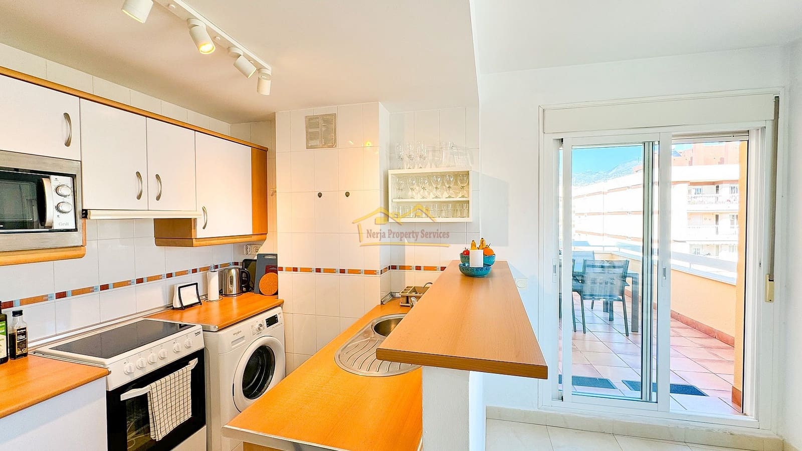 2 soverom Penthouse til salgs i Nerja - € 465 000 (Ref: 8116097)