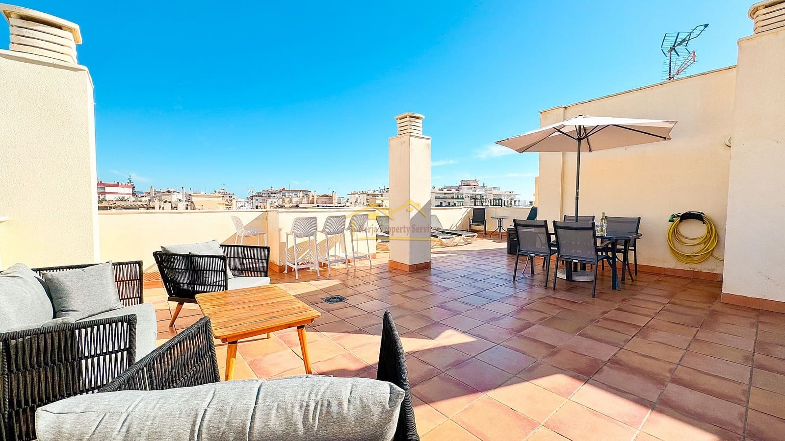 2 soverom Penthouse til salgs i Nerja - € 465 000 (Ref: 8116097)