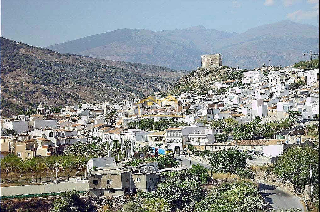 3 soverom Villa til salgs i Velez de Benaudalla med svømmebasseng garasje - € 360 000 (Ref: 8141888)