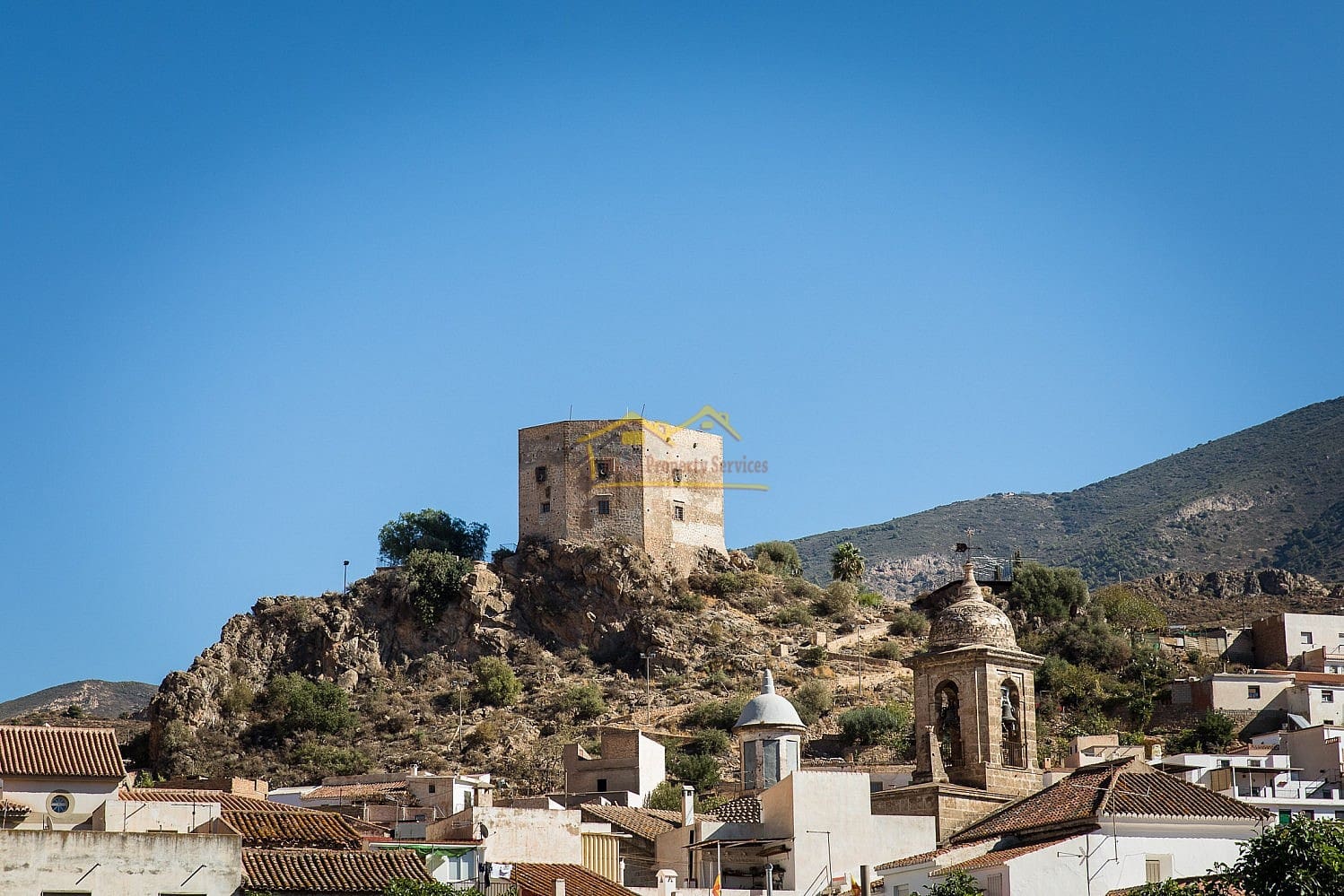 3 soverom Villa til salgs i Velez de Benaudalla med svømmebasseng garasje - € 360 000 (Ref: 8141888)