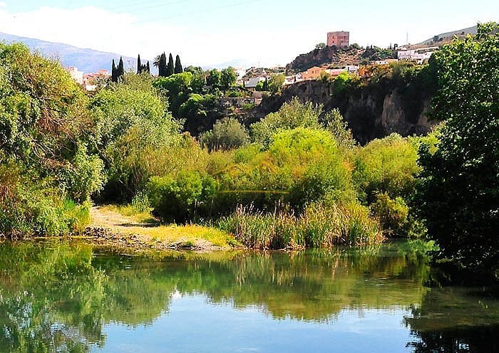 3 soverom Villa til salgs i Velez de Benaudalla med svømmebasseng garasje - € 360 000 (Ref: 8141888)