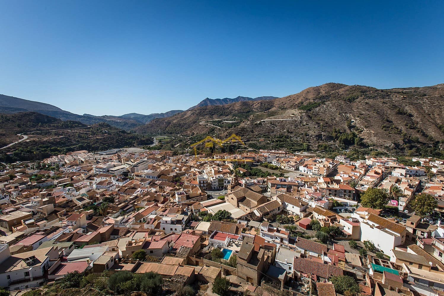 3 soverom Villa til salgs i Velez de Benaudalla med svømmebasseng garasje - € 360 000 (Ref: 8141888)