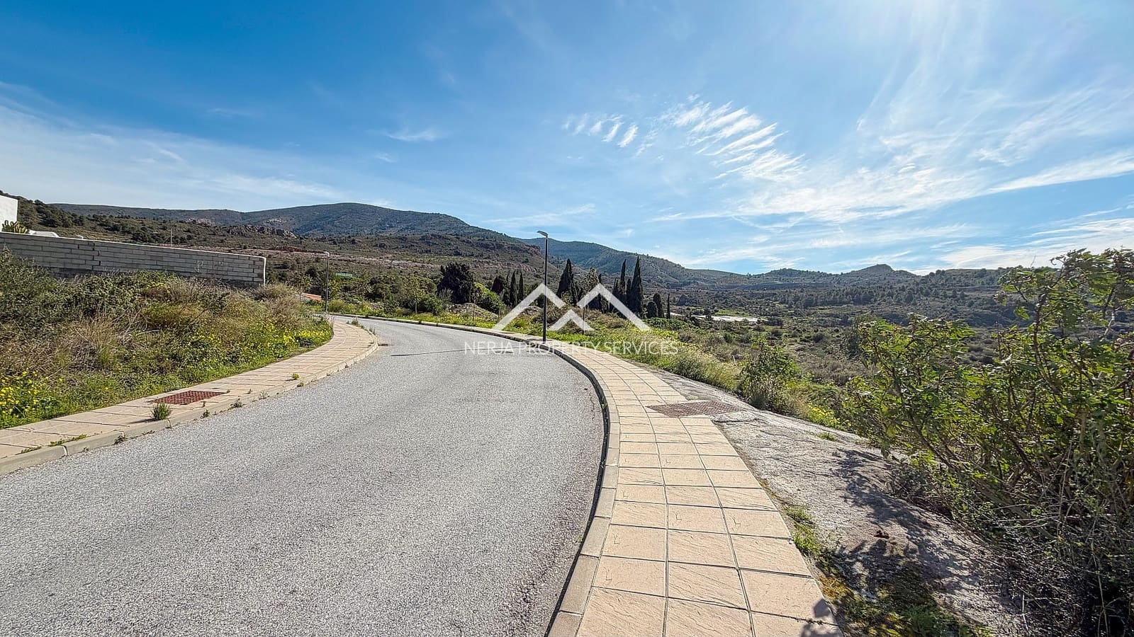 3 soverom Villa til salgs i Velez de Benaudalla med svømmebasseng garasje - € 360 000 (Ref: 8141888)