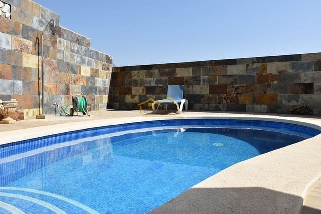 3 sovrum Villa till salu i Centro, Nerja med pool garage - 630 000 € (Ref: 8172000)