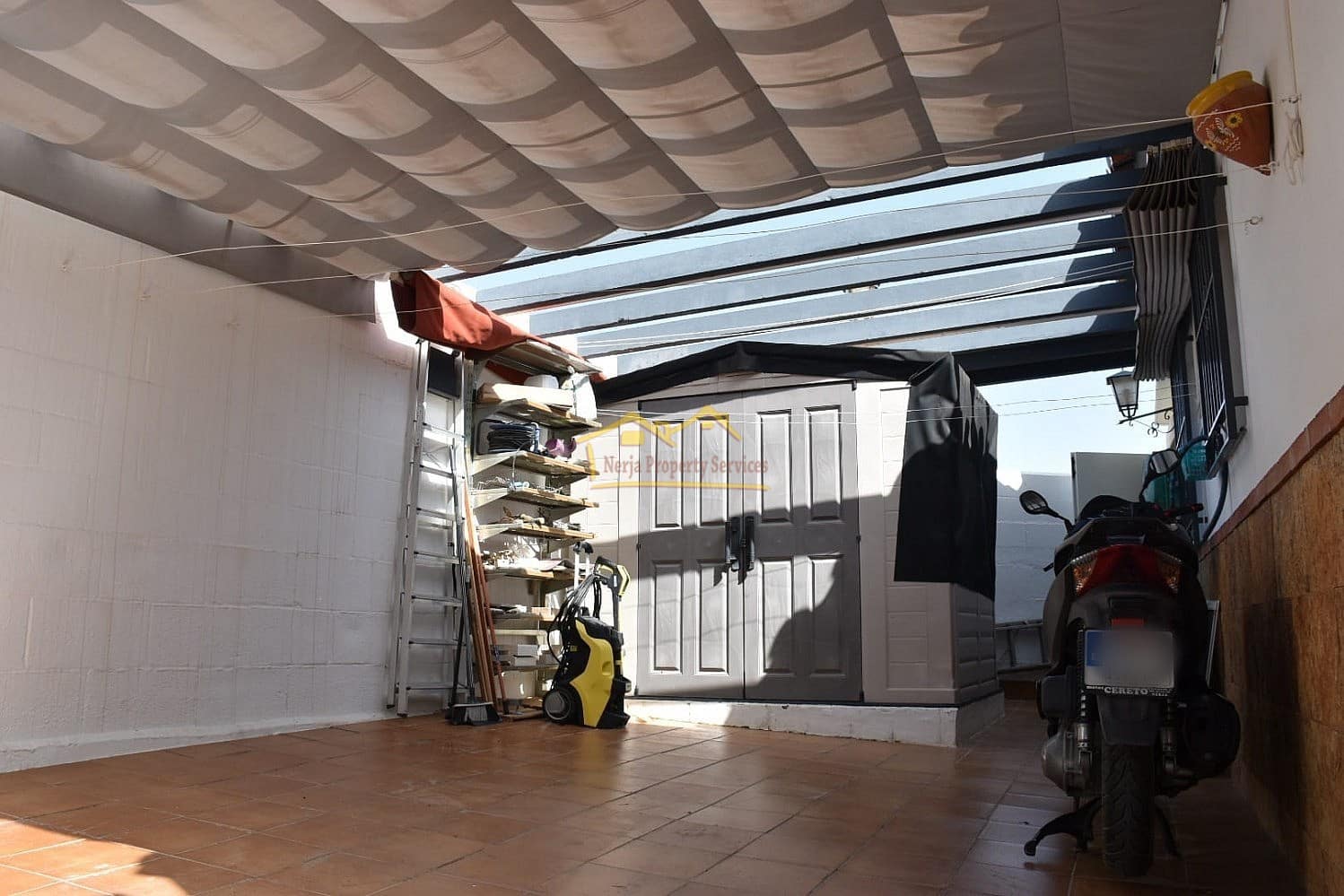 3 soverom Villa til salgs i Nerja med svømmebasseng garasje - € 630 000 (Ref: 8172000)