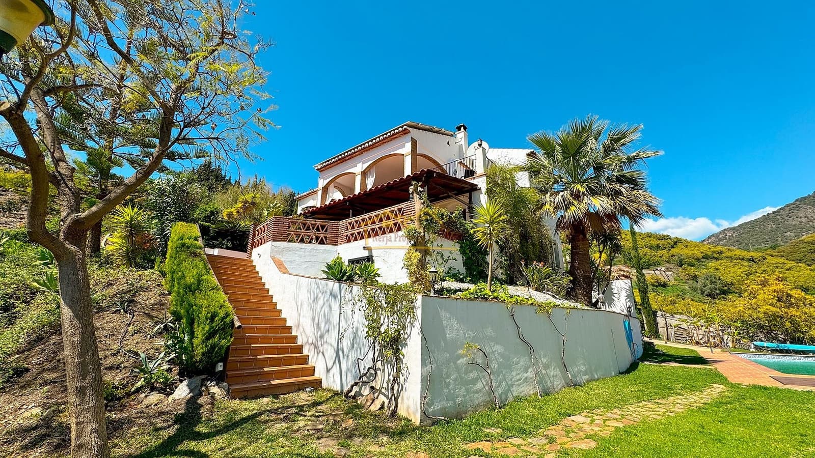 7 soveværelse Villa til salg i Frigiliana med swimmingpool garage - € 1.300.000 (Ref: 8205625)