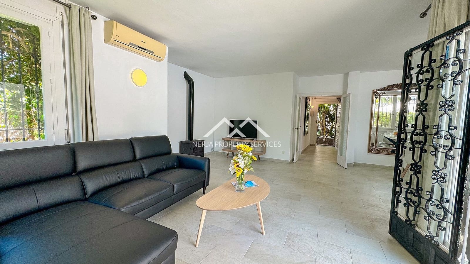 4 bedroom Townhouse for rent in Nerja with pool garage - € 3,100 (Ref: 8316908)