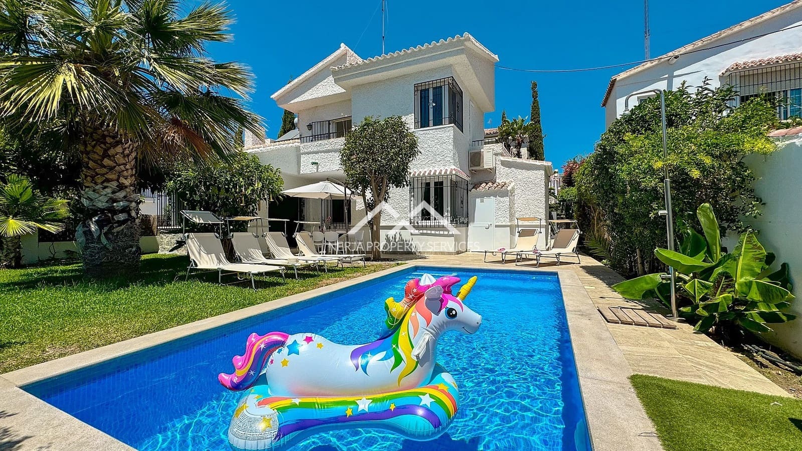 4 bedroom Townhouse for rent in Nerja with pool garage - € 3,100 (Ref: 8316908)