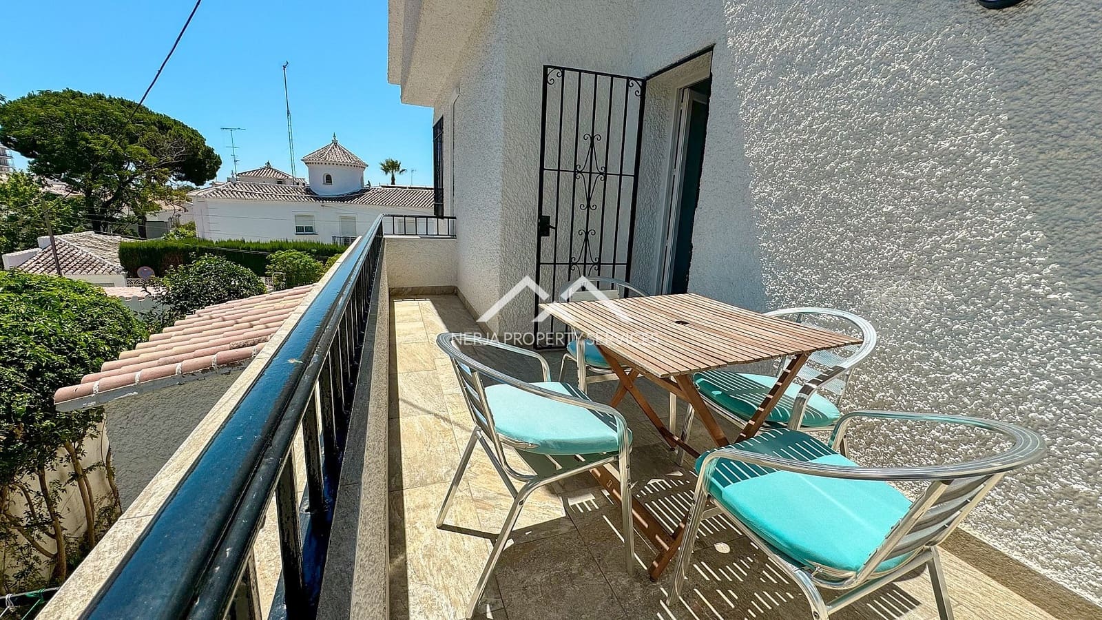 4 bedroom Townhouse for rent in Nerja with pool garage - € 3,100 (Ref: 8316908)