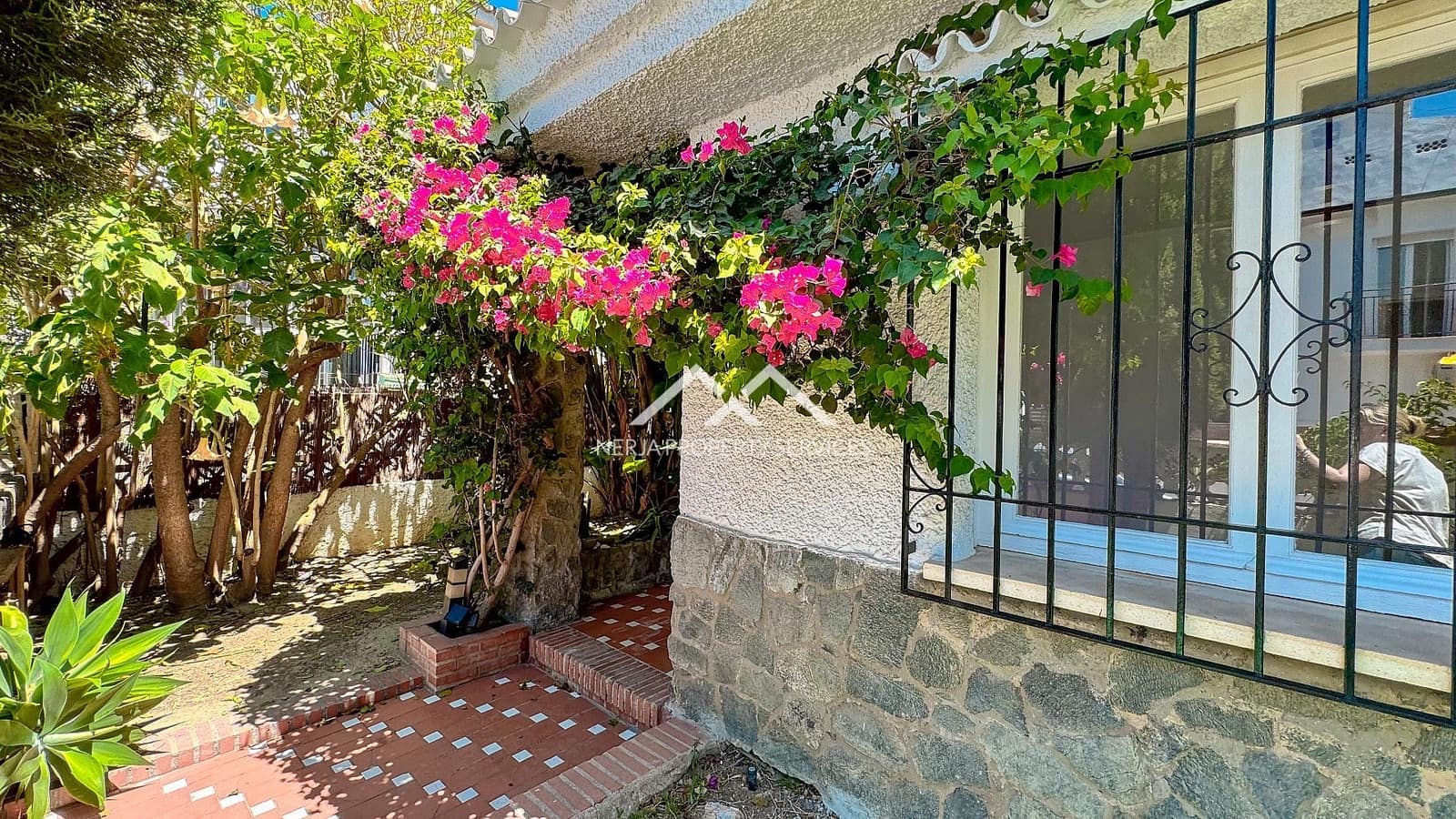 4 bedroom Townhouse for rent in Nerja with pool garage - € 3,100 (Ref: 8316908)