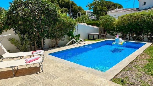 4 bedroom Townhouse for rent in Centro, Nerja with pool garage - € 3,100 (Ref: 8316908)