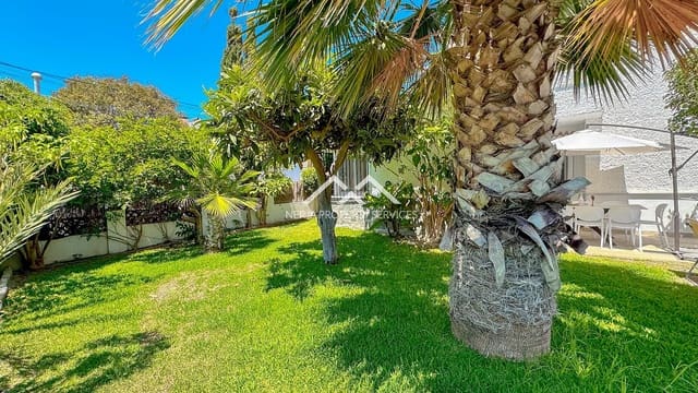 4 bedroom Townhouse for rent in Centro, Nerja with pool garage - € 3,100 (Ref: 8316908)