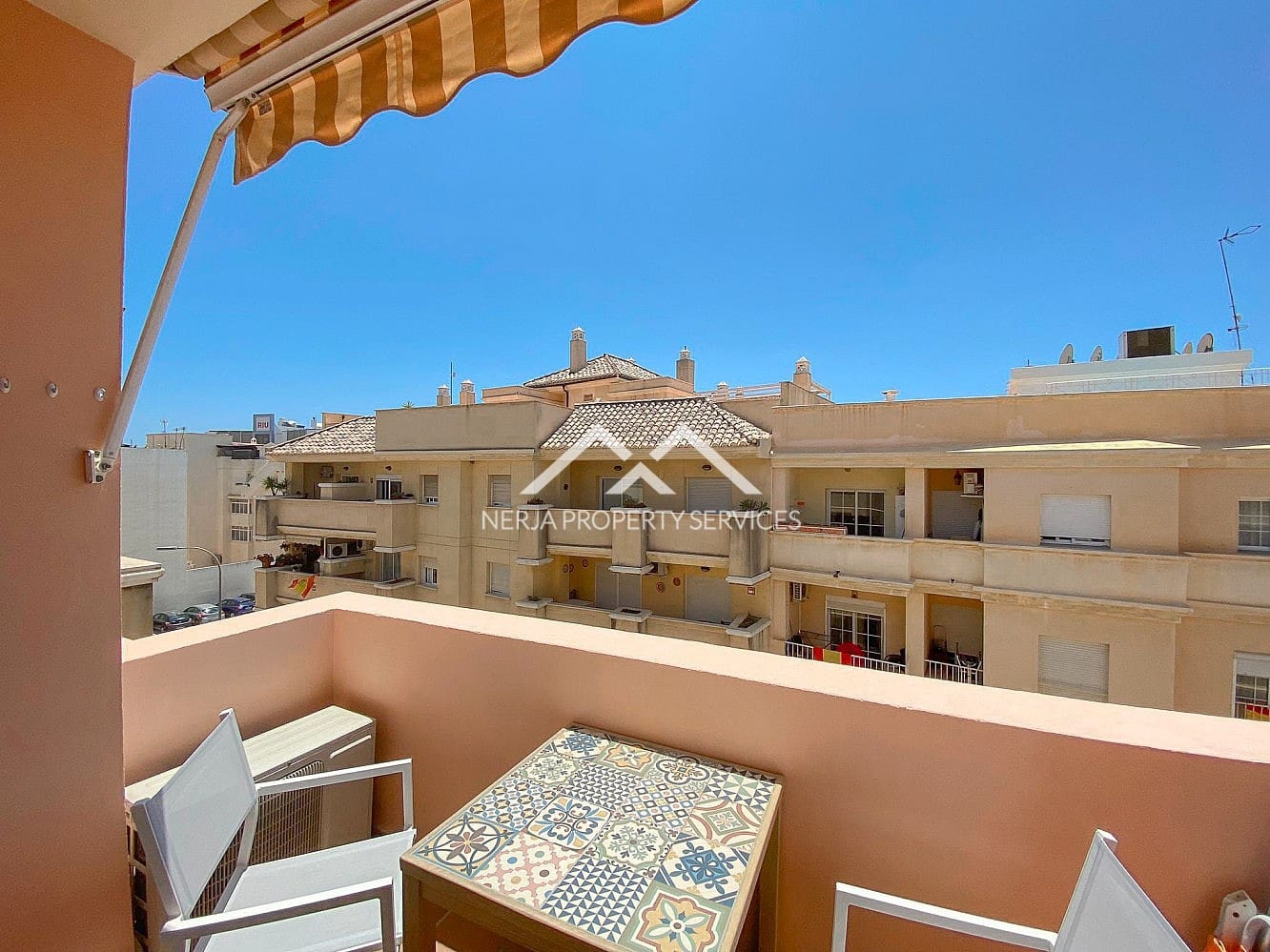 2 slaapkamer Appartement te huur in Nerja met zwembad - € 900 (Ref: 8317051)