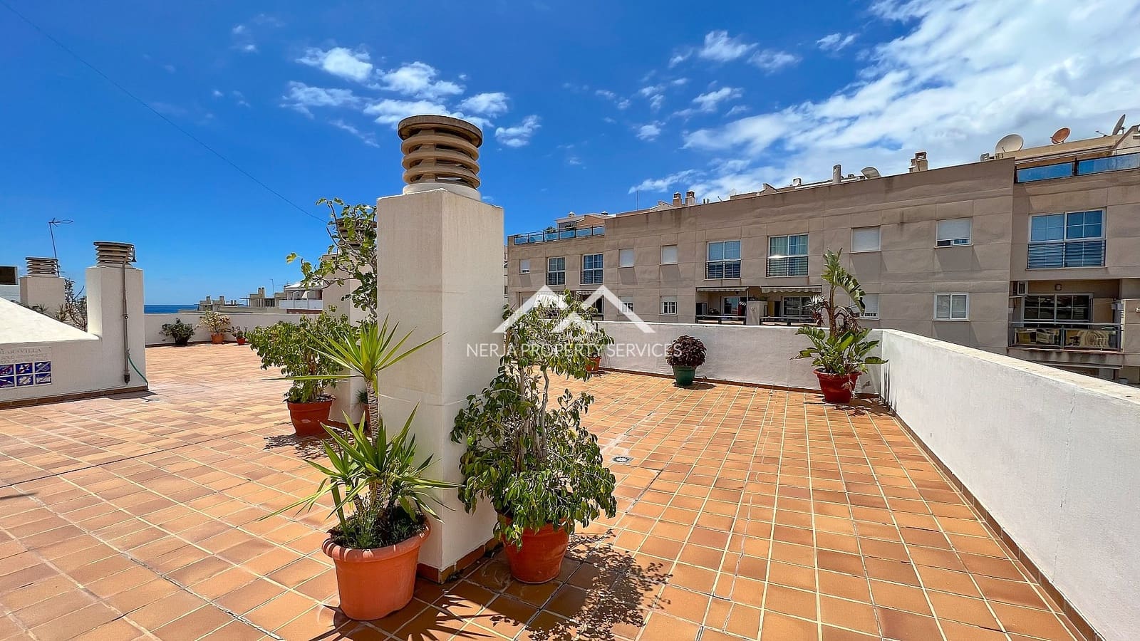 2 slaapkamer Appartement te huur in Nerja met zwembad - € 900 (Ref: 8317051)