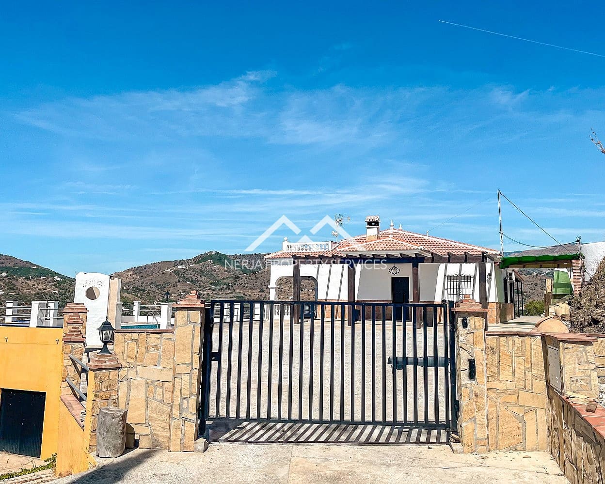3 sovrum Villa att hyra i Torrox med pool garage - 1 600 € (Ref: 8370011)