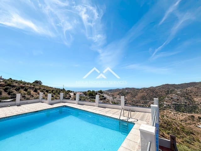 3 sovrum Villa att hyra i Torrox Pueblo, Torrox med pool garage - 1 600 € (Ref: 8370011)
