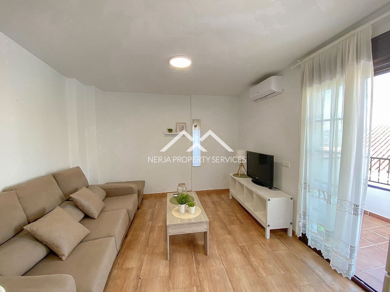 2 bedroom Apartment for rent in Frigiliana - € 750 (Ref: 8416307)