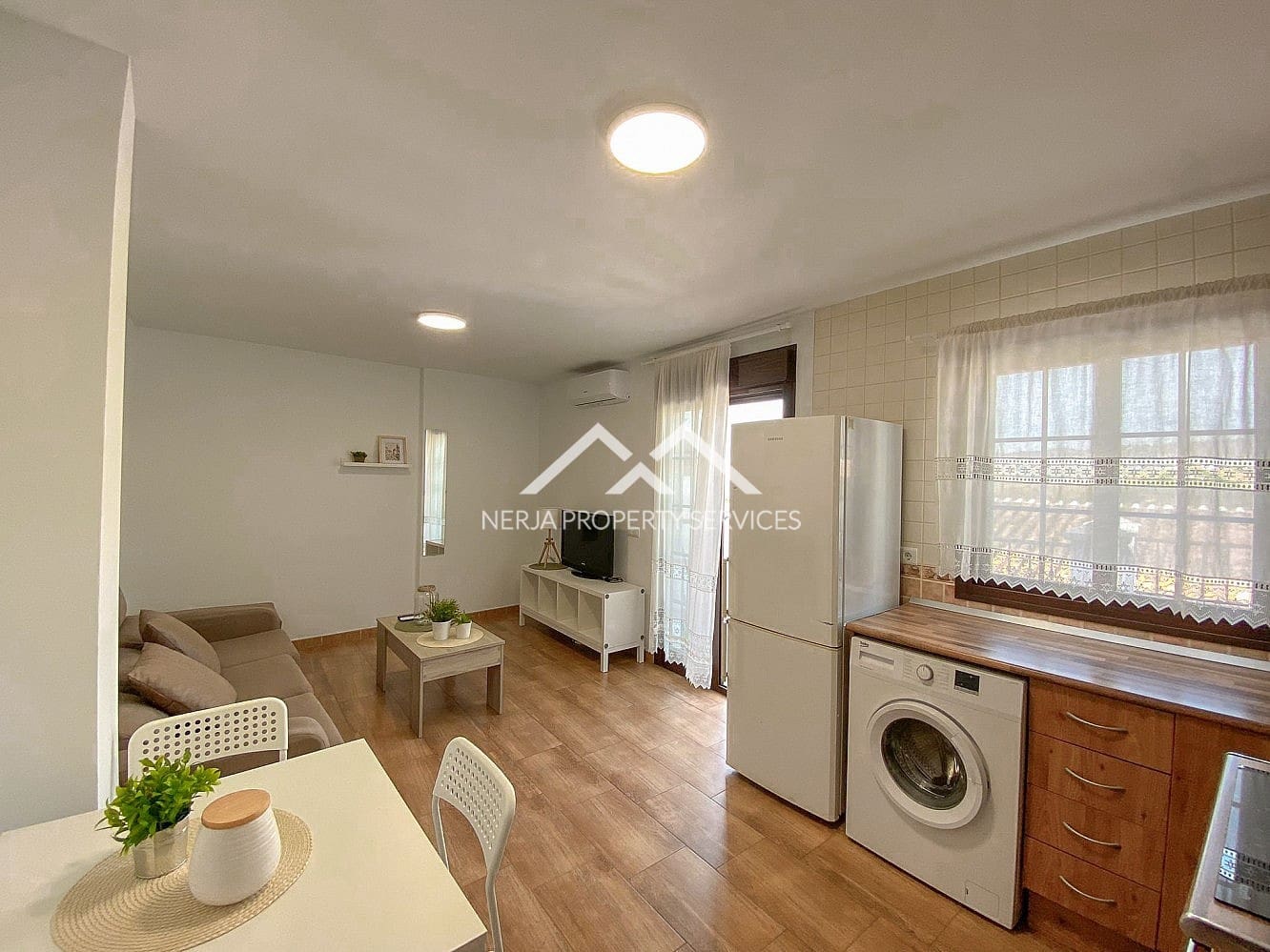 2 bedroom Apartment for rent in Frigiliana - € 750 (Ref: 8416307)