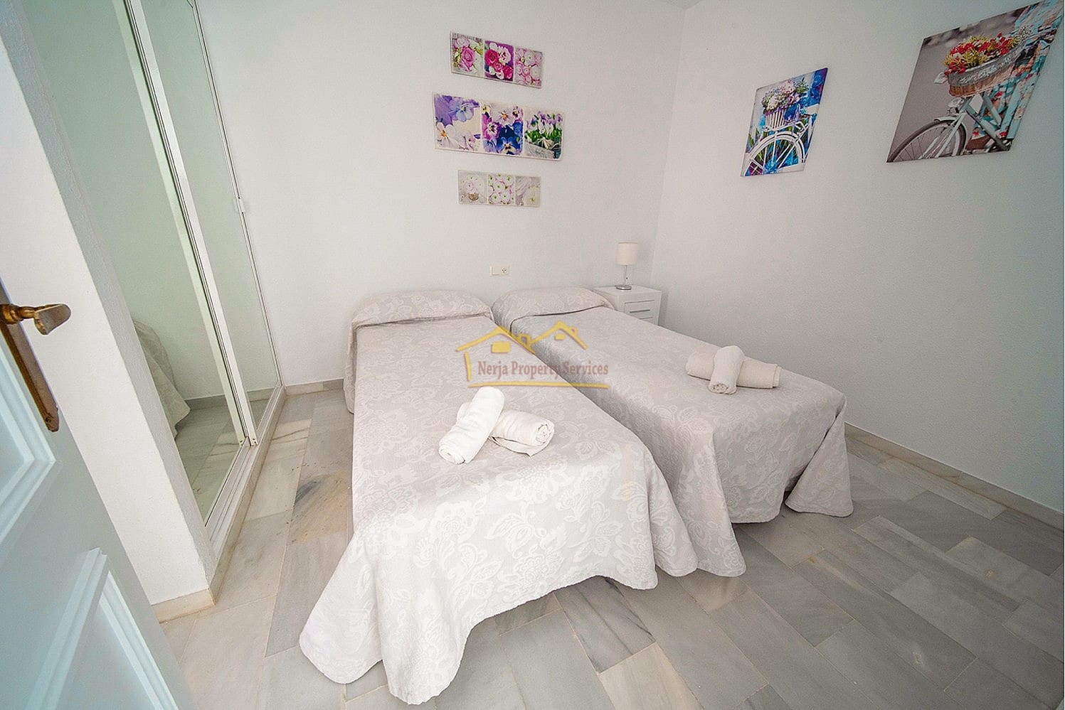 3 soveværelse Byhus til salg i Nerja med swimmingpool garage - € 390.000 (Ref: 8451018)